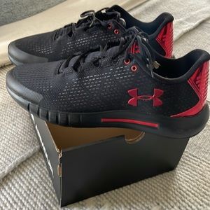 Under Armour Micro G Pursuit SE ‘Black & Red’